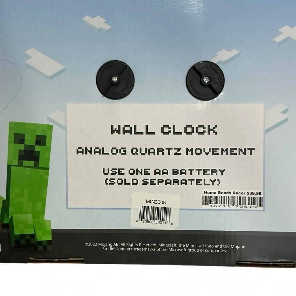 Minecraft Wall Clock Block Creeper Analog Quartz Battery Operated 11 in NEW NIB